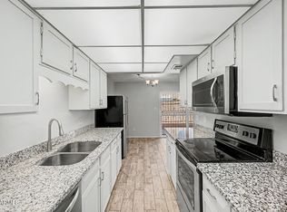 6060 W GOLDEN Lane, Glendale, AZ 85302