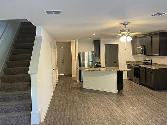 4th image of 1588 Wynford Cir