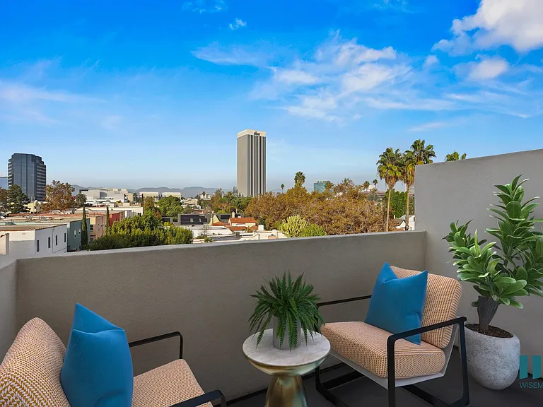 Upper Level Patio with Views - Apple Floor Plan