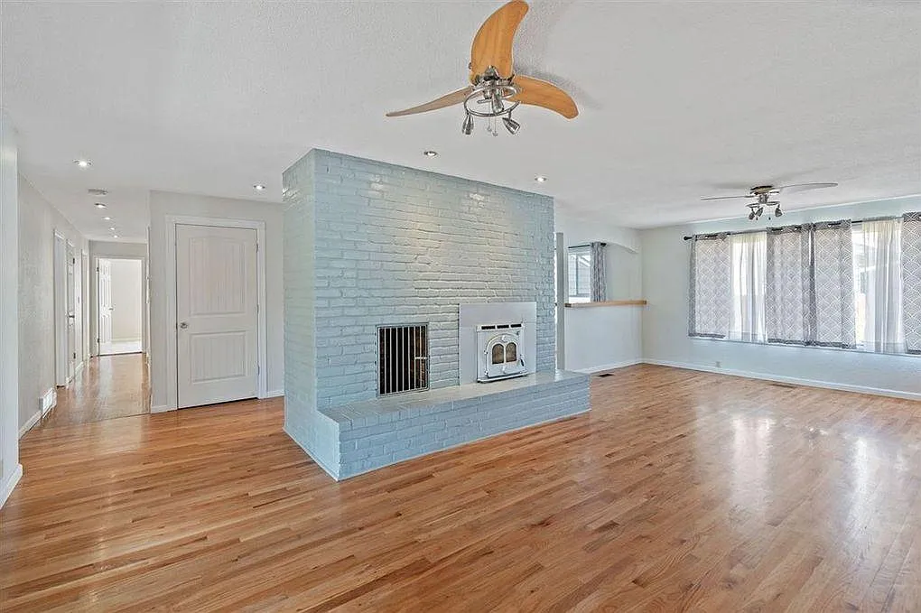 4 bed, 2.5 bath, 1925 sqft, $2,795 — Photo 4
