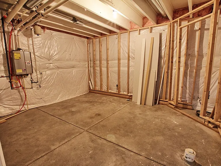 2248 Rosette Ln — Photo 13