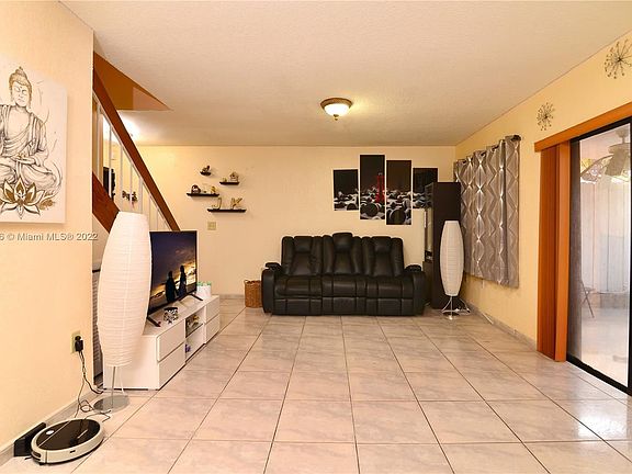 3rd image of 1645 SW 122nd Ave #10-1