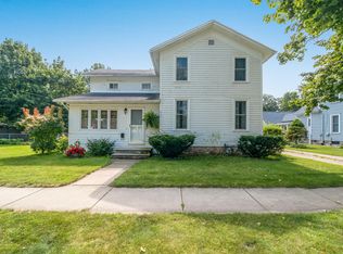 607 Portage Ave, Three Rivers, MI 49093