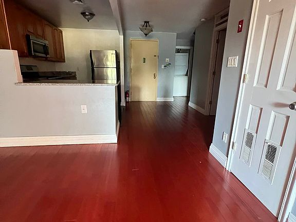 4th image of 6213 Broadway APT 3
