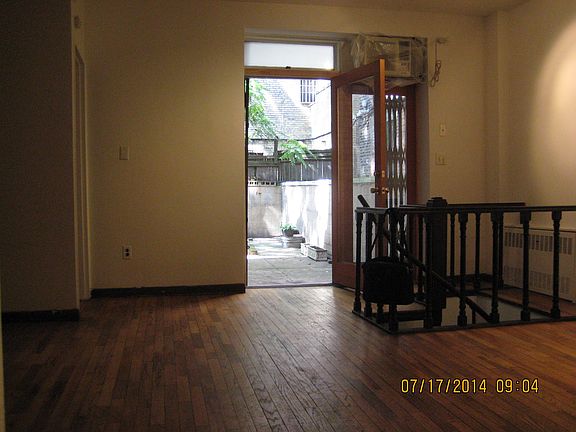 5th image of 42 W 87th St APT B