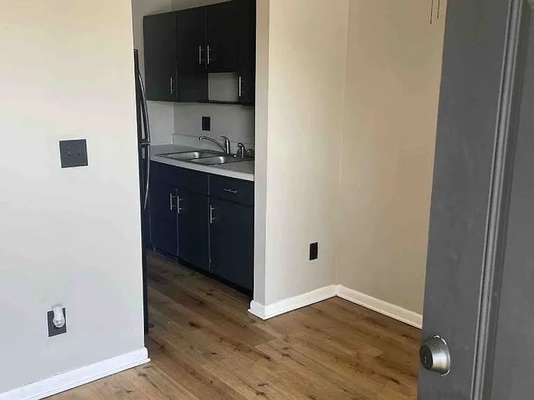 119-125 Orth Dr — Photo 3