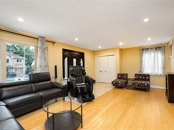 4th image of 598 Woolley Ave