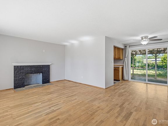 4th image of 21144 31st Avenue S