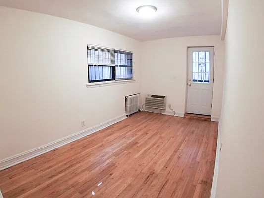 Rented by Urban Real Estate Inc | media 6