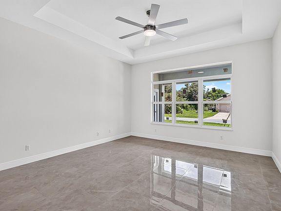 5th image of 655 SW Seagull Terrace