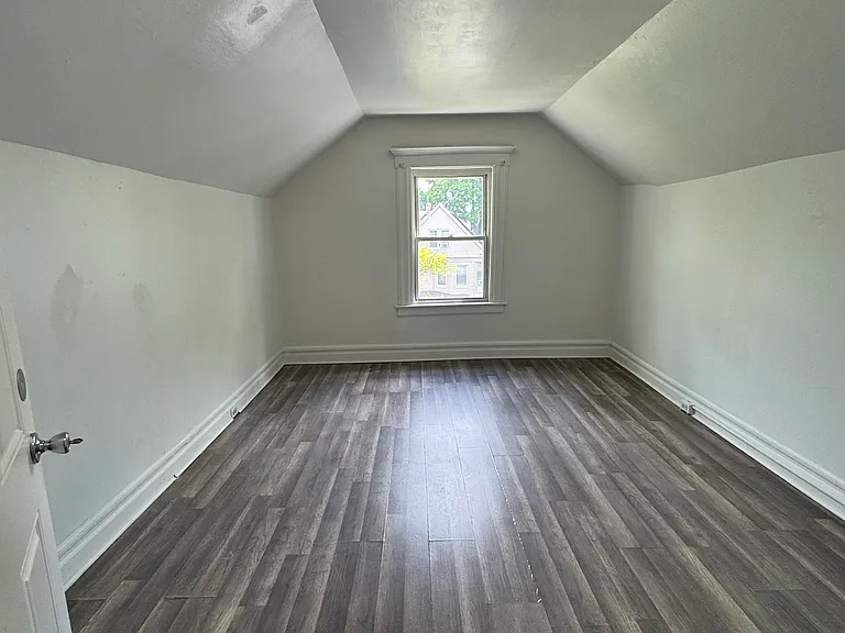 132 William St #2 — Photo 11