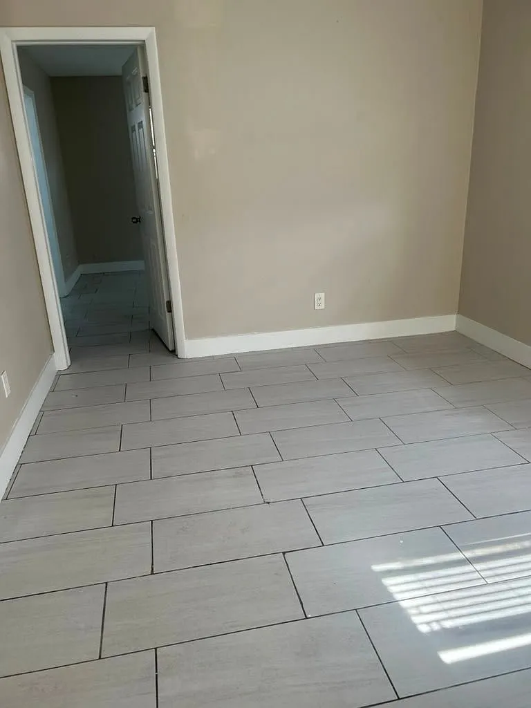 3639 SW 13th Ct — Photo 1