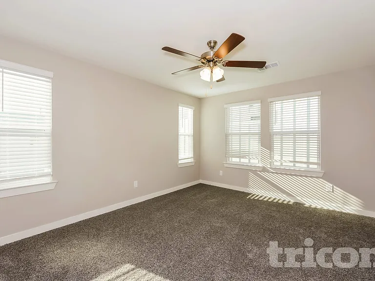4303 Stonybrook Rd — Photo 8