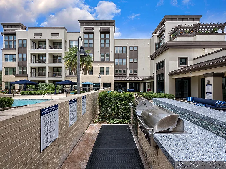 Nine12 Gateway Apartments — Photo 36