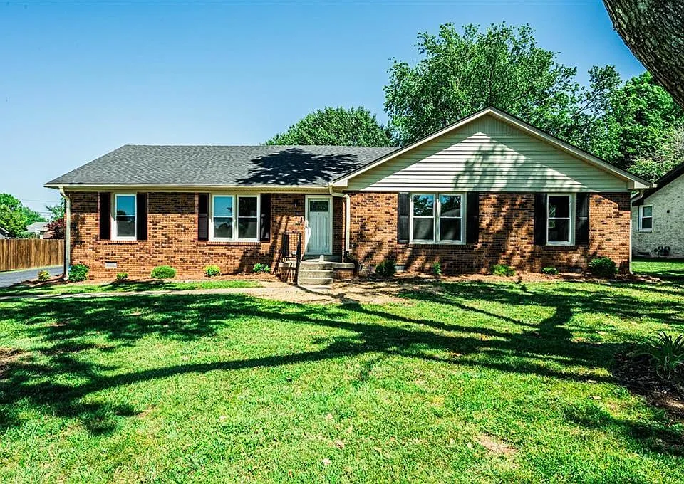 2708 Thompson Dr