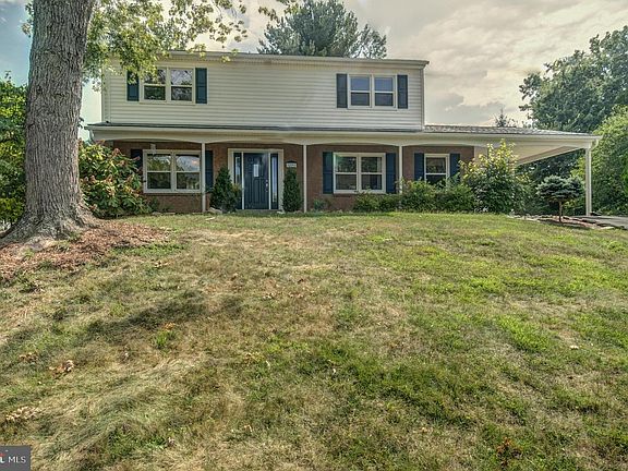 2nd image of 8906 Barnett St