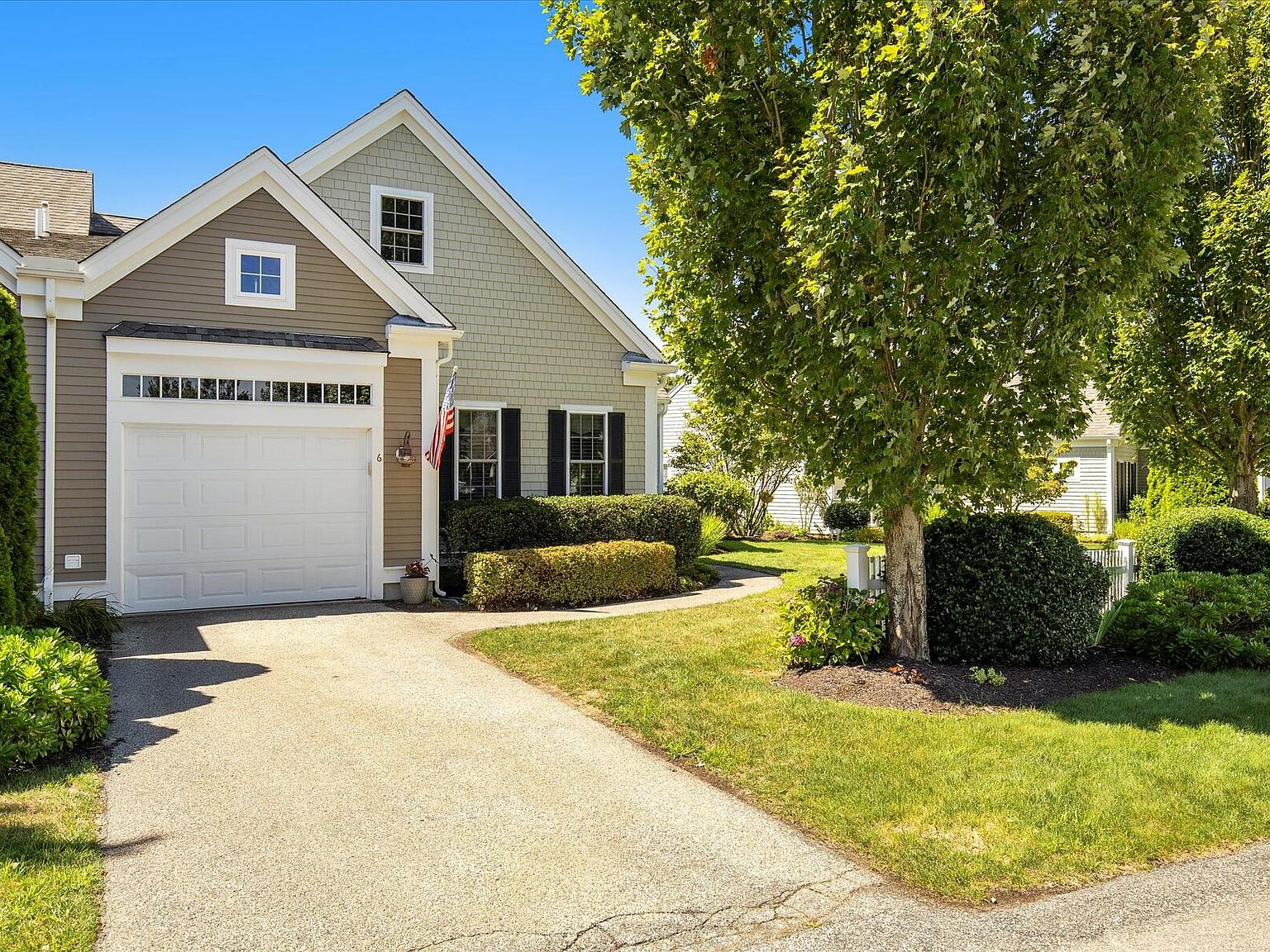 6 Amberwood Court #216