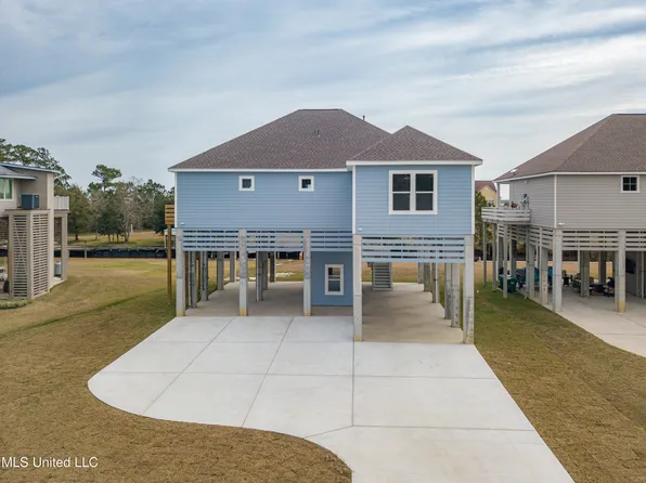 1324 Enos St, Diamondhead, MS 39525