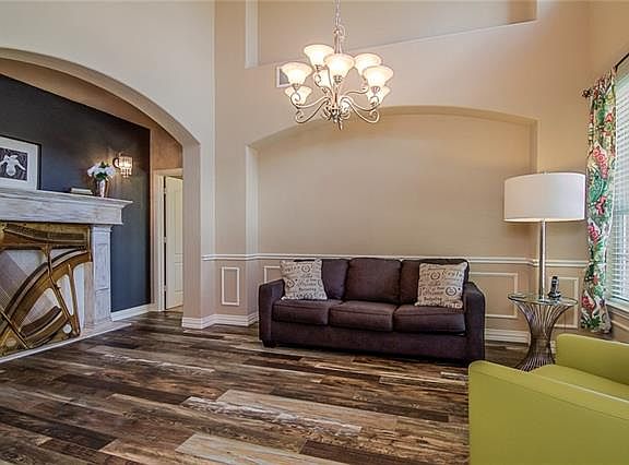 4th image of 2367 Angel Falls Dr