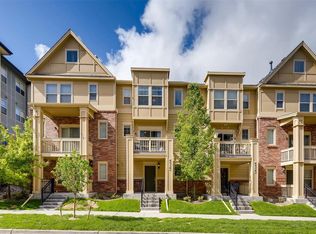 9518 Halstead Ln, Lone Tree, CO 80124