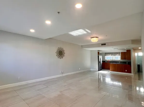 621 NE 8th Ave, Fort Lauderdale, FL 33304