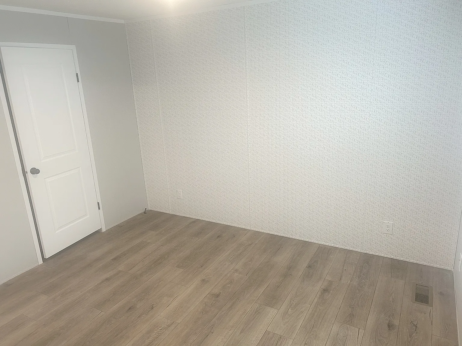 3 bed, 960 sqft, $1,479 — Photo 4