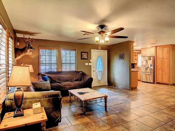 3rd image of 102 N Sierra Woods Dr