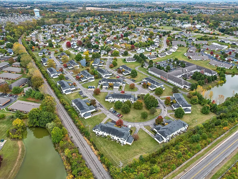 Oak Bend Commons — Photo 24