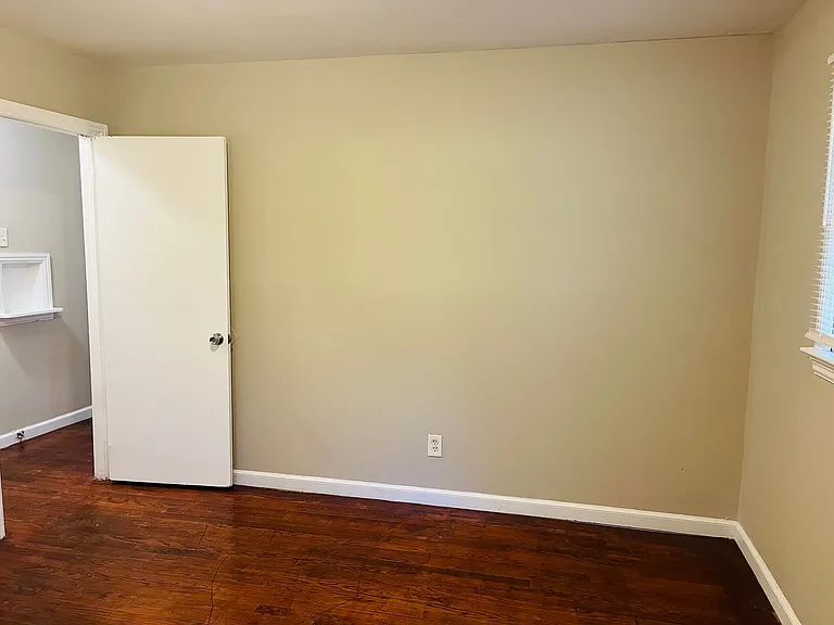 2673 Fairlane Dr SE — Photo 13