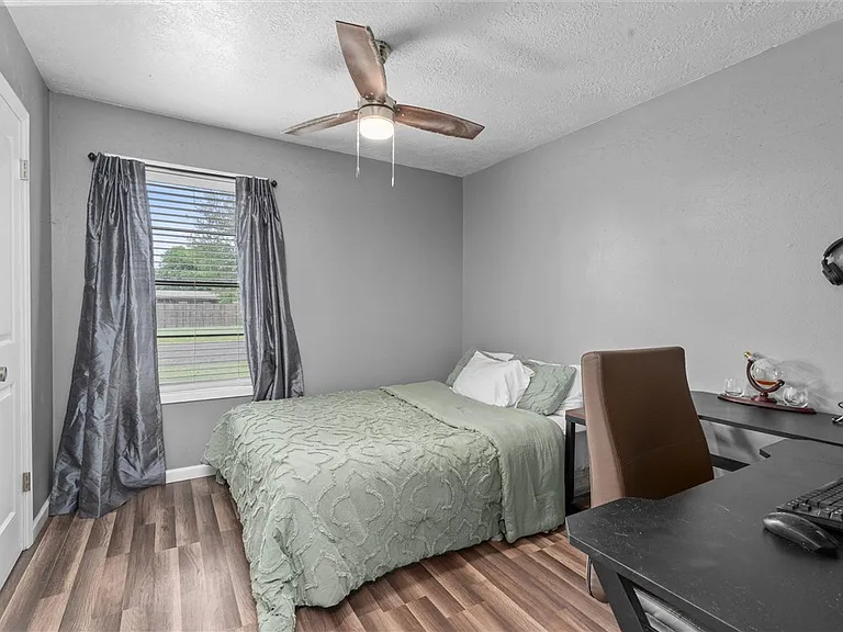 3511 Pecos Ct — Photo 17