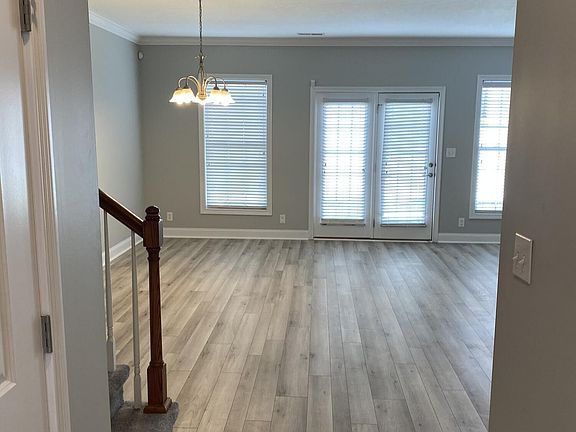 2nd image of 640 Yorkland Way