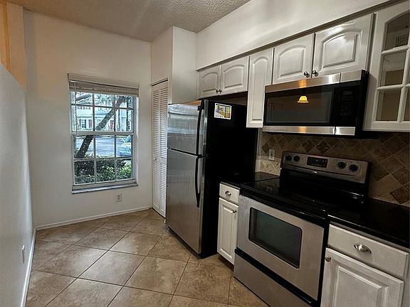 4th image of 163 SW 96th Ter #1