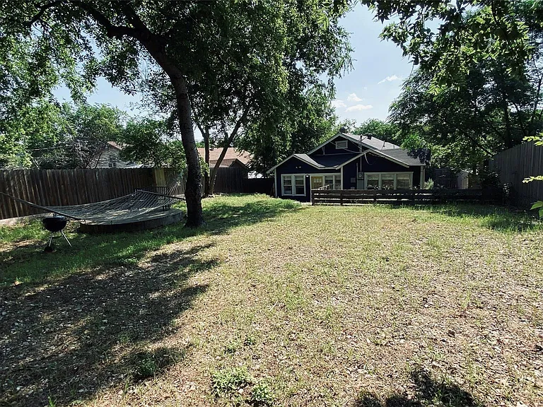 1715 Ramsey Ave — Photo 15