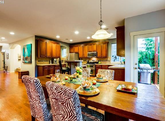 4th image of 6854 NE Willowgrove St