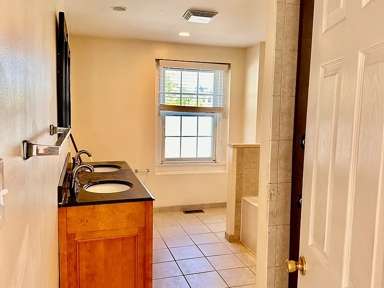 236 Dolphin Ln — Photo 13