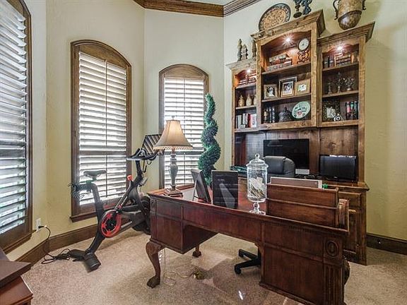 5th image of 1621 Stillhouse Hollow Dr