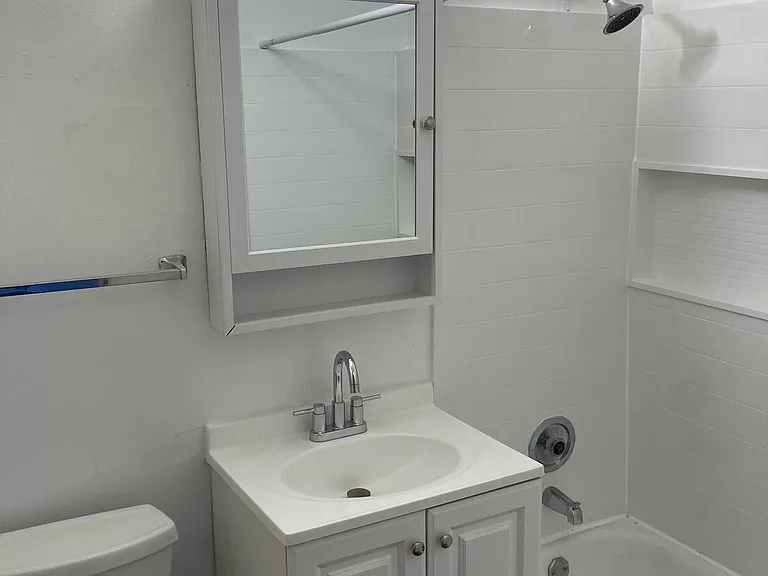 4315 W 95th St #11 — Photo 8