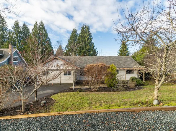 519 Aspen Ave, Qualicum Beach, BC V9K 1A6