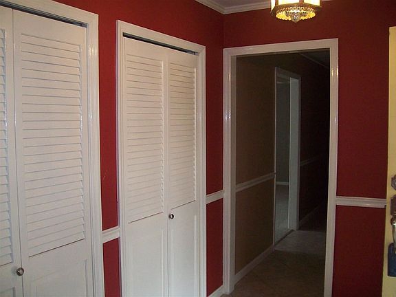 3rd image of 109 Campbell Ct