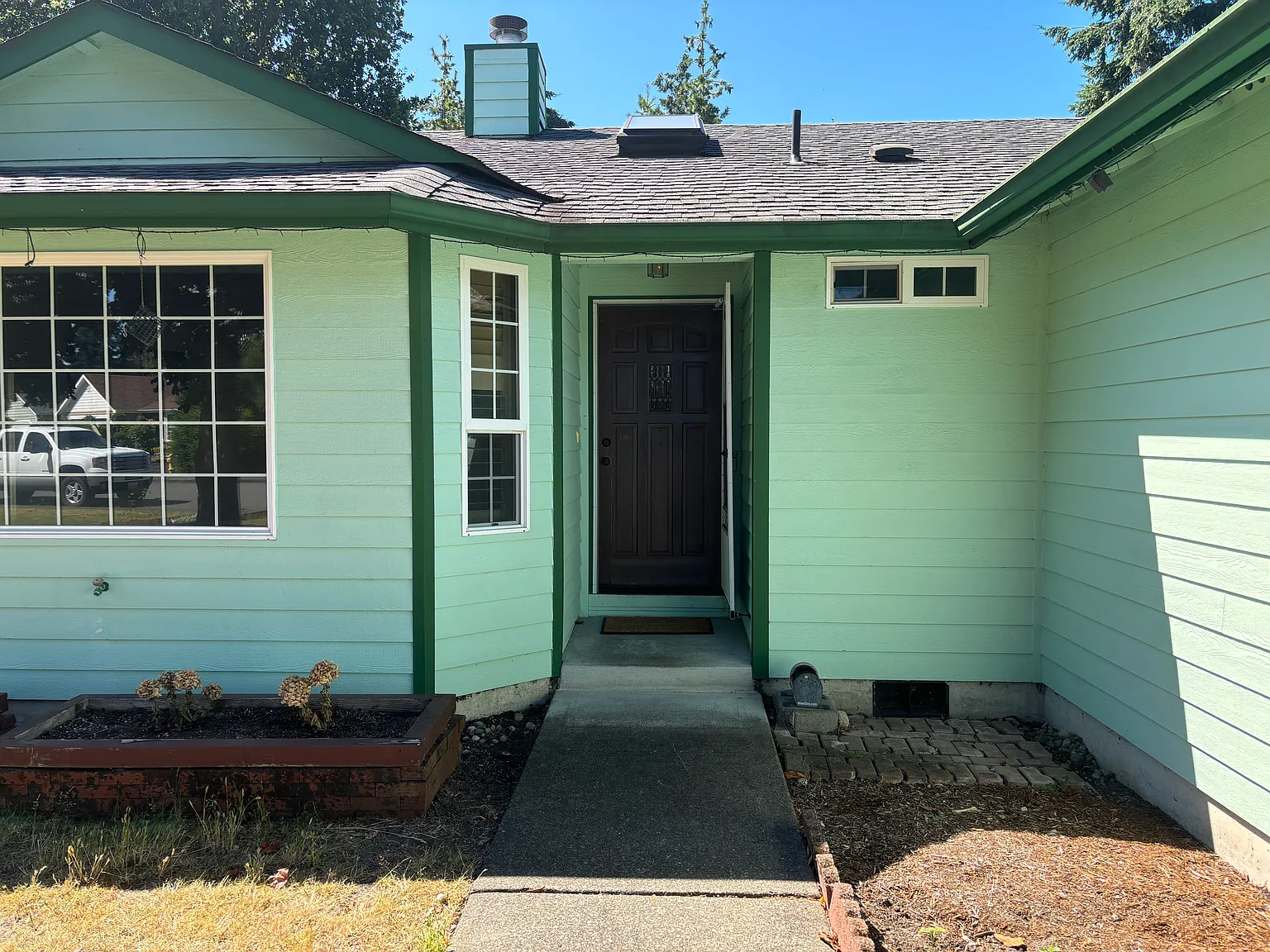 2 bed, 1659 sqft, $2,595 — Photo 3