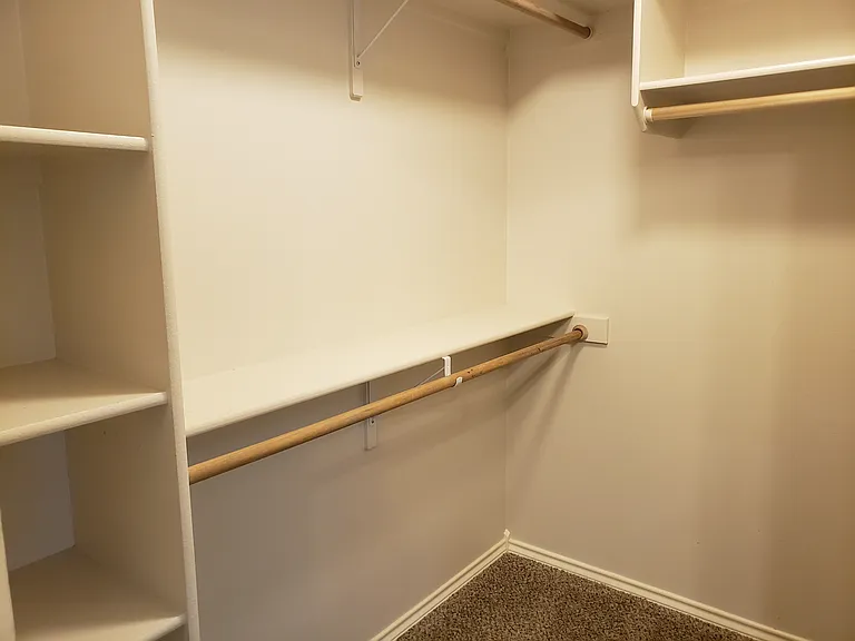 4228 E Stonebridge Dr — Photo 13
