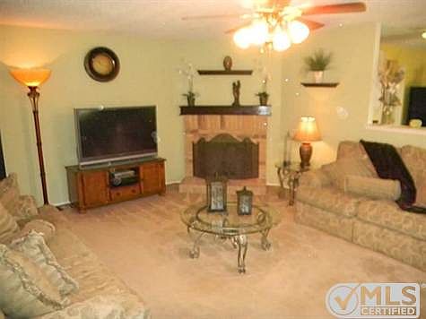 3rd image of 1608 Fieldstone Dr