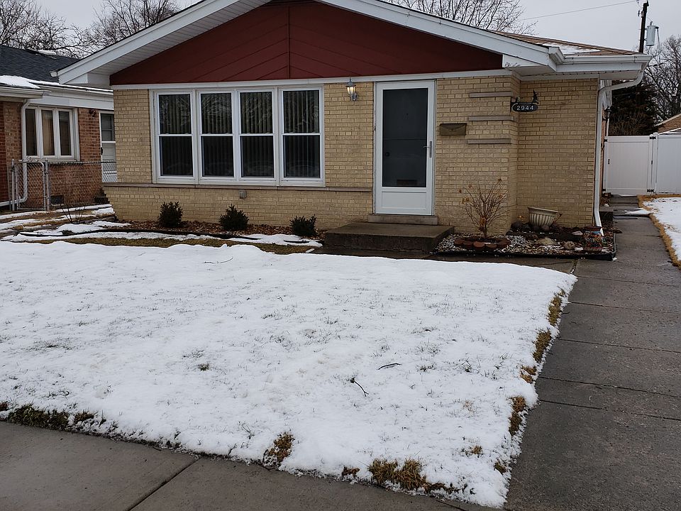 1st image of 2944 W 98th St