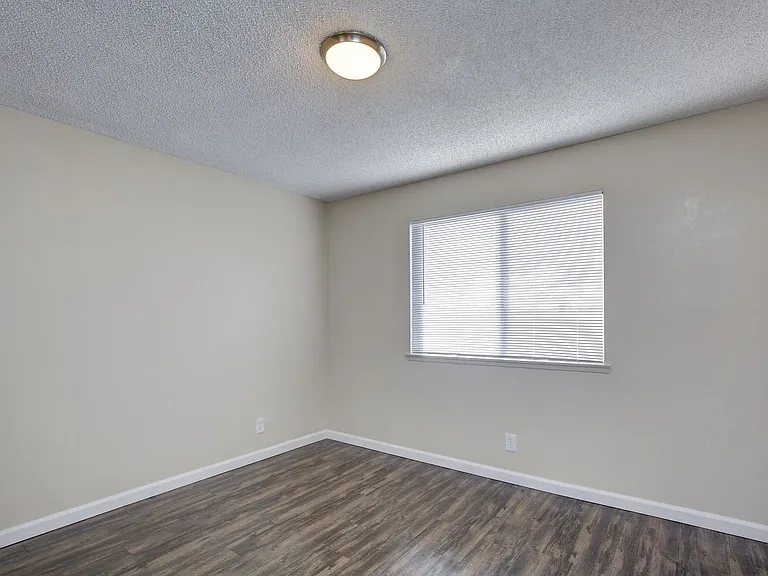 4828 Art St — Photo 6