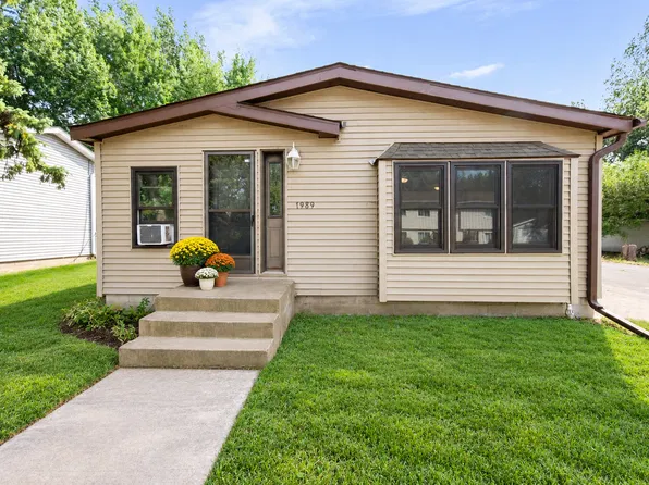 1989 Cardinal Dr, Centerville, MN 55038