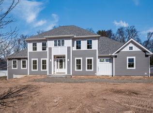 82 Fairway Rdg, Avon, CT 06001