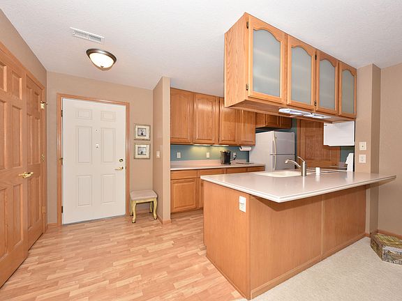 5th image of 2144 Chateau Ct