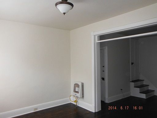 2nd image of 138 N Mulberry St