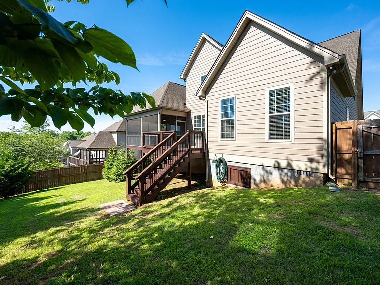 8885 McKenzie Farm Dr — Photo 38