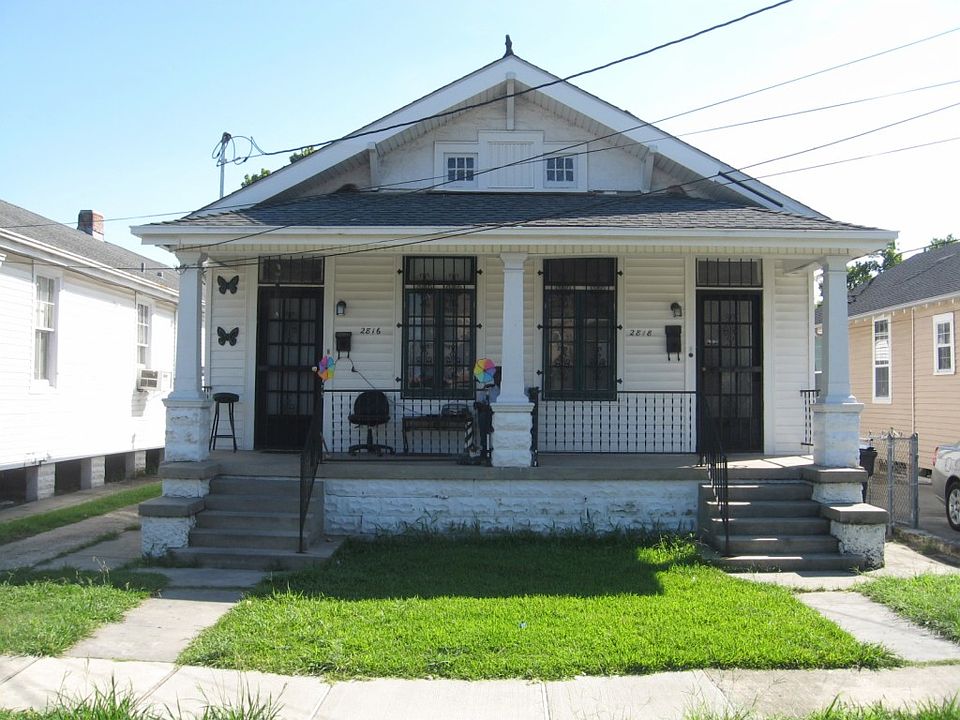 1st image of 2818 Serantine St